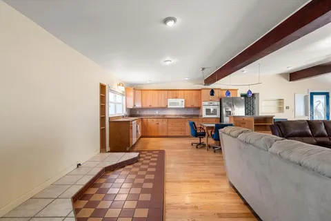 $1,500,000 | 40 77th Avenue, Treasure Island, FL 33706
