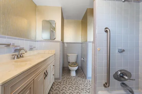 $1,500,000 | 40 77th Avenue, Treasure Island, FL 33706