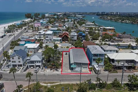$1,500,000 | 40 77th Avenue, Treasure Island, FL 33706