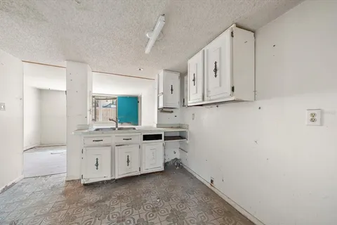 $1,500,000 | 40 77th Avenue, Treasure Island, FL 33706