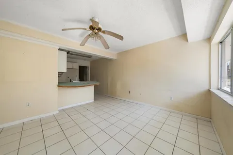 $1,500,000 | 40 77th Avenue, Treasure Island, FL 33706