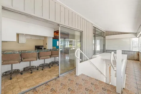$1,500,000 | 40 77th Avenue, Treasure Island, FL 33706