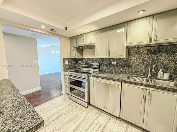 $2,800 | 20355 Northeast 34th Court, Unit 1921, Aventura, FL 33180
