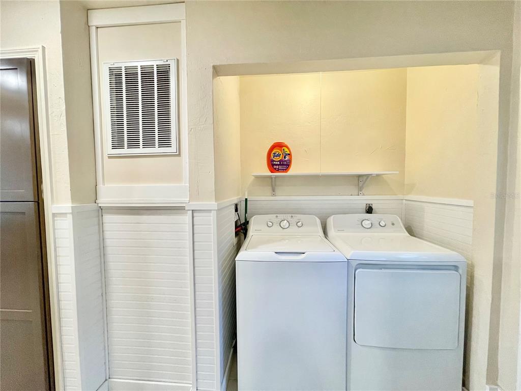 1826 Southwest 69th Terrace, Unit A & B Gainesville, FL 32607 - Photo 11 of 31 Gallery Image 11
