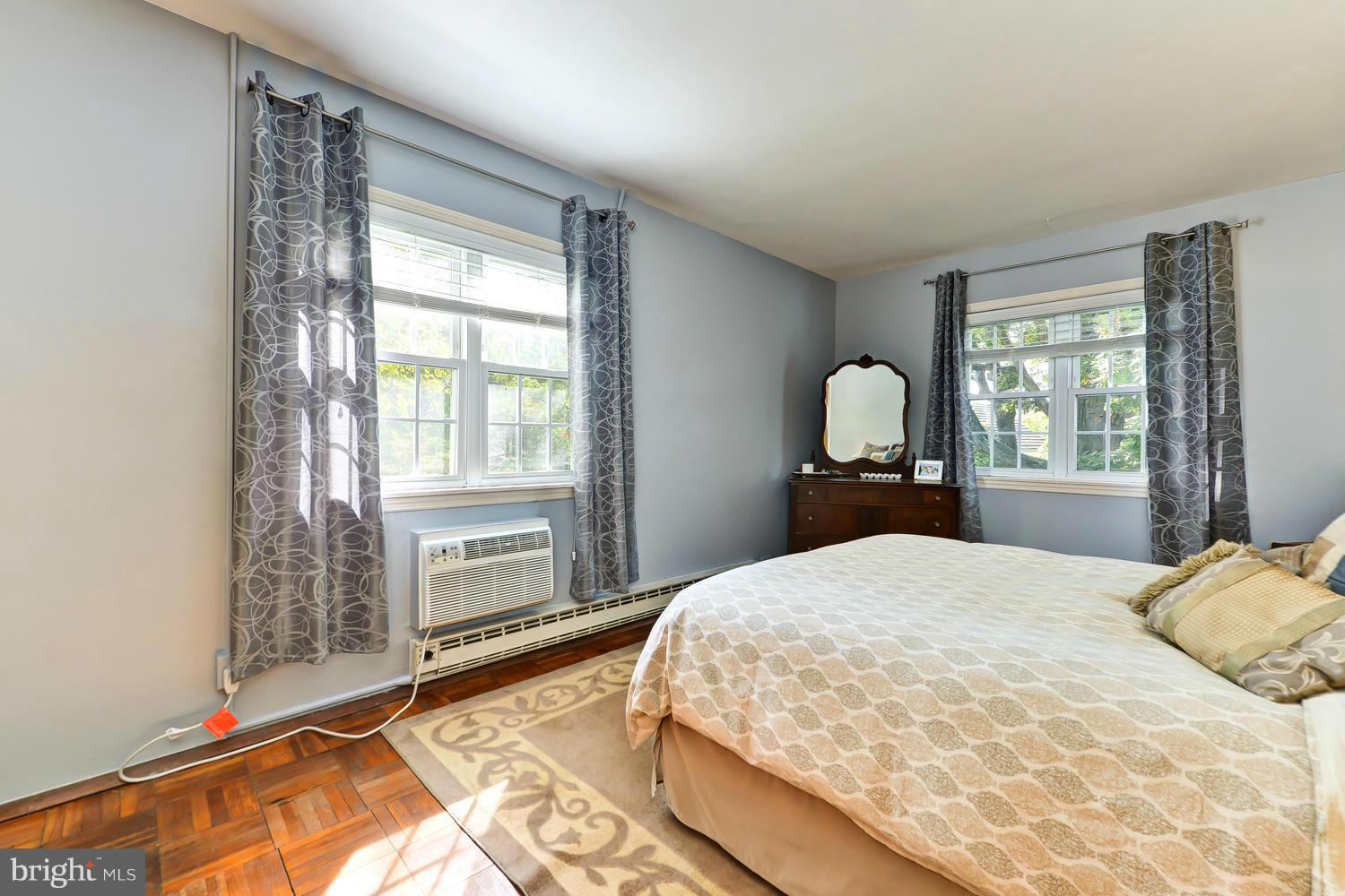 3226 Gunston Road, Unit 720 Alexandria, VA 22302 - Photo 9 of 24 Bedroom (Master)