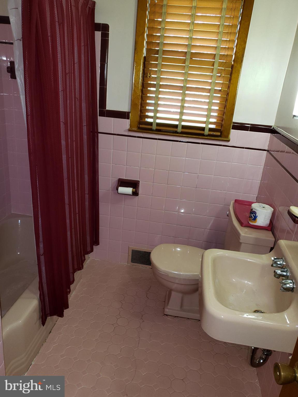 15 Saranac Road Hamilton, NJ 08619 - Photo 16 of 24 Bathroom