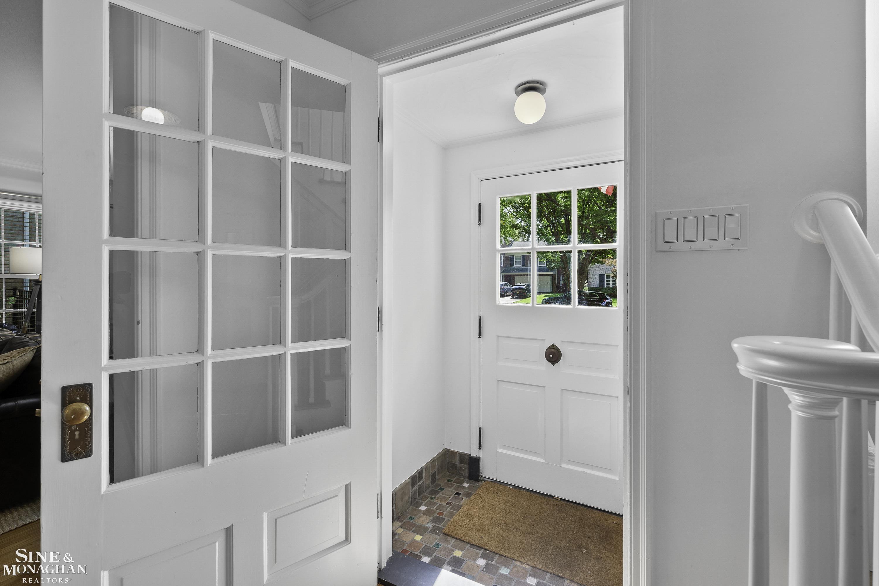 328 Touraine Road Grosse Pointe, MI 48236 - Photo 37 of 54 50156202-d71be8cc-3d5c-4bac-b28a-4c9147c851bb.JPG