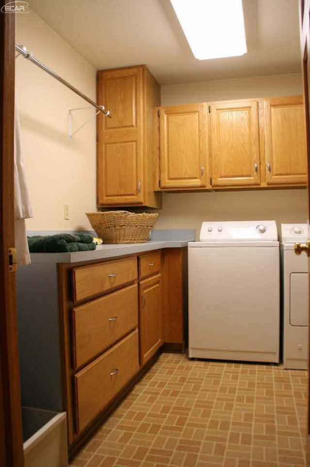 10140 Halsey Road Grand Blanc, MI 48439 - Photo 45 of 63 21355903-44.JPG