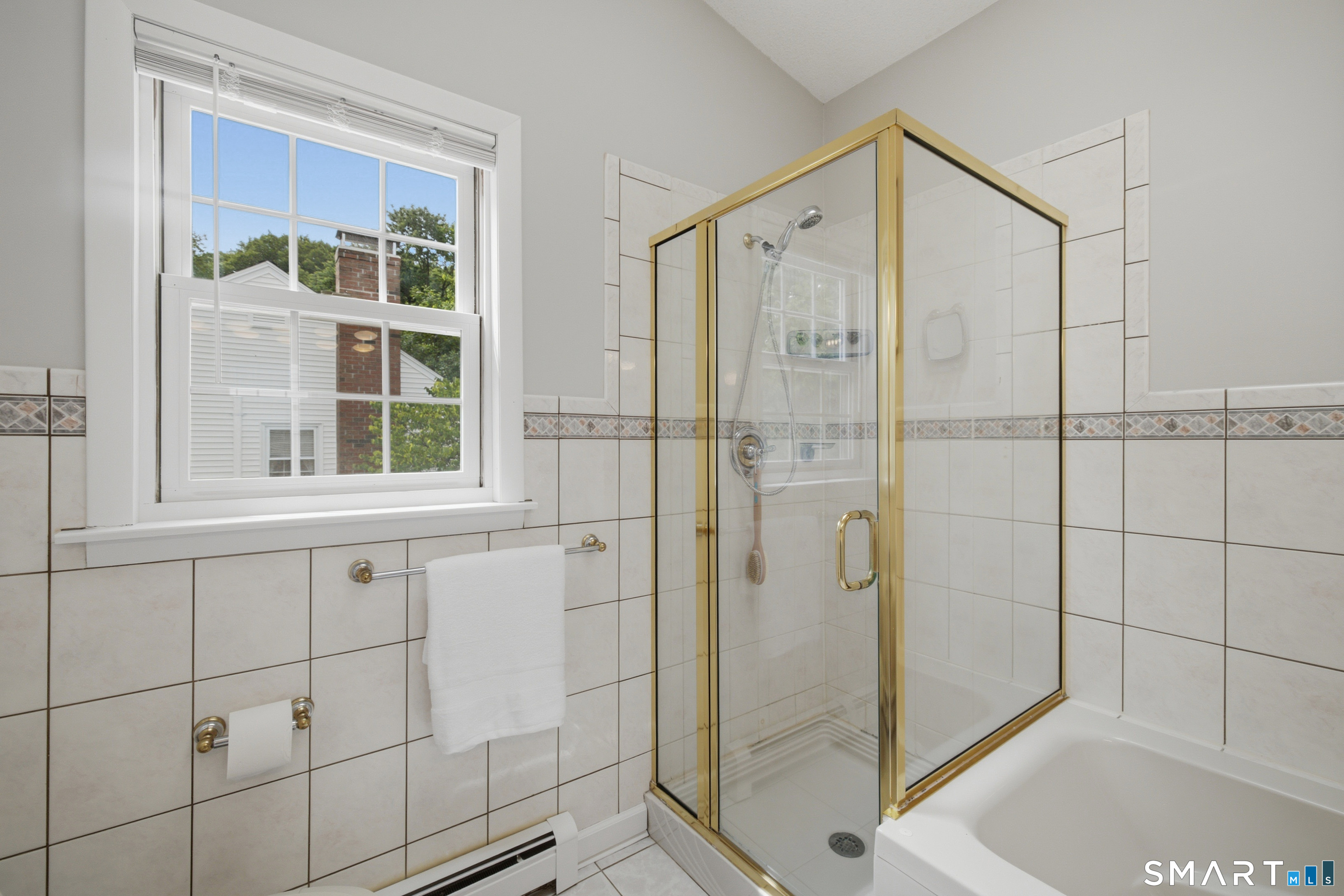 36 Willowbrook Road West Hartford, CT 06107 - Photo 17 of 38
