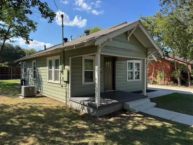 $1,650 | 917 Anna Street, Denton, TX 76201
