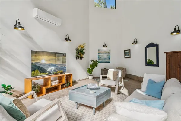 $1,150,000 | 113 Brentwood Drive, Lake Arrowhead, CA 92352