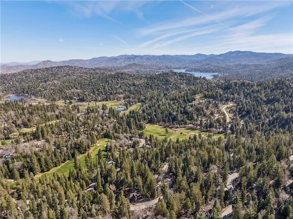 $1,150,000 | 113 Brentwood Drive, Lake Arrowhead, CA 92352