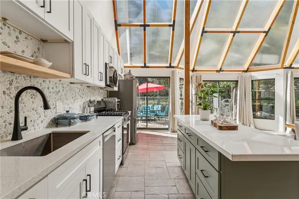 $1,150,000 | 113 Brentwood Drive, Lake Arrowhead, CA 92352
