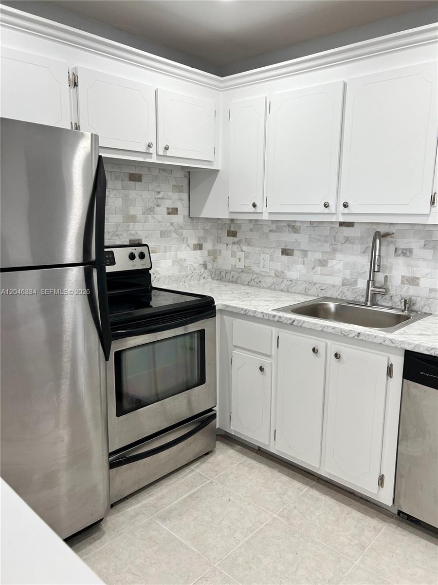 359 Mansfield Drive, Unit I Boca Raton, FL 33434 - Photo 1 of 11
