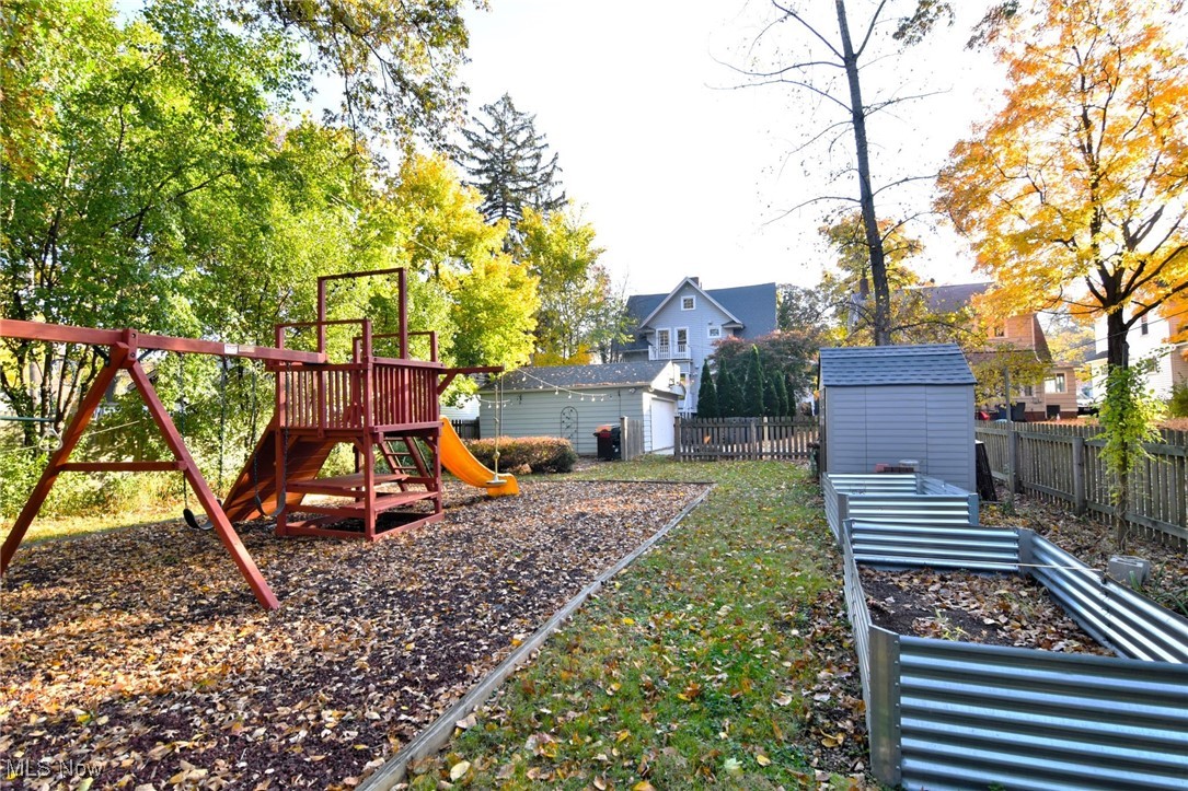 2492 Queenston Road Cleveland, OH 44118 - Photo 28 of 30 Gallery Image 28