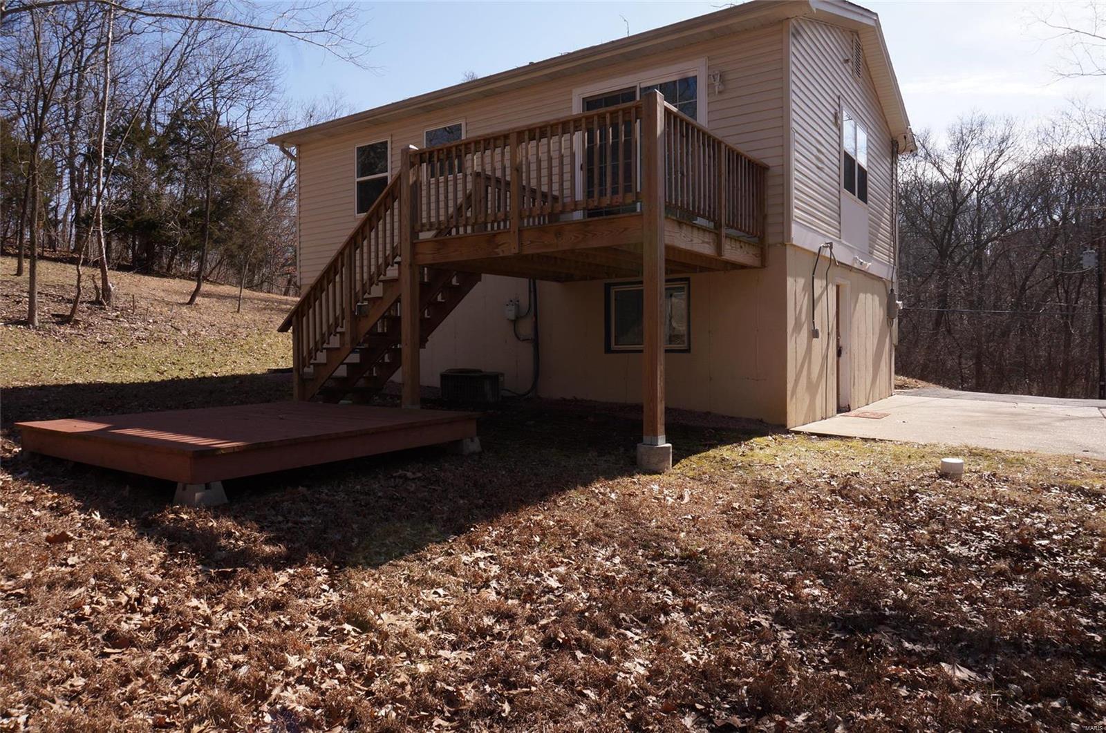 5451 Fern Beach Road St. Louis, MO 63128 - Photo 3 of 14 Gallery Image 3