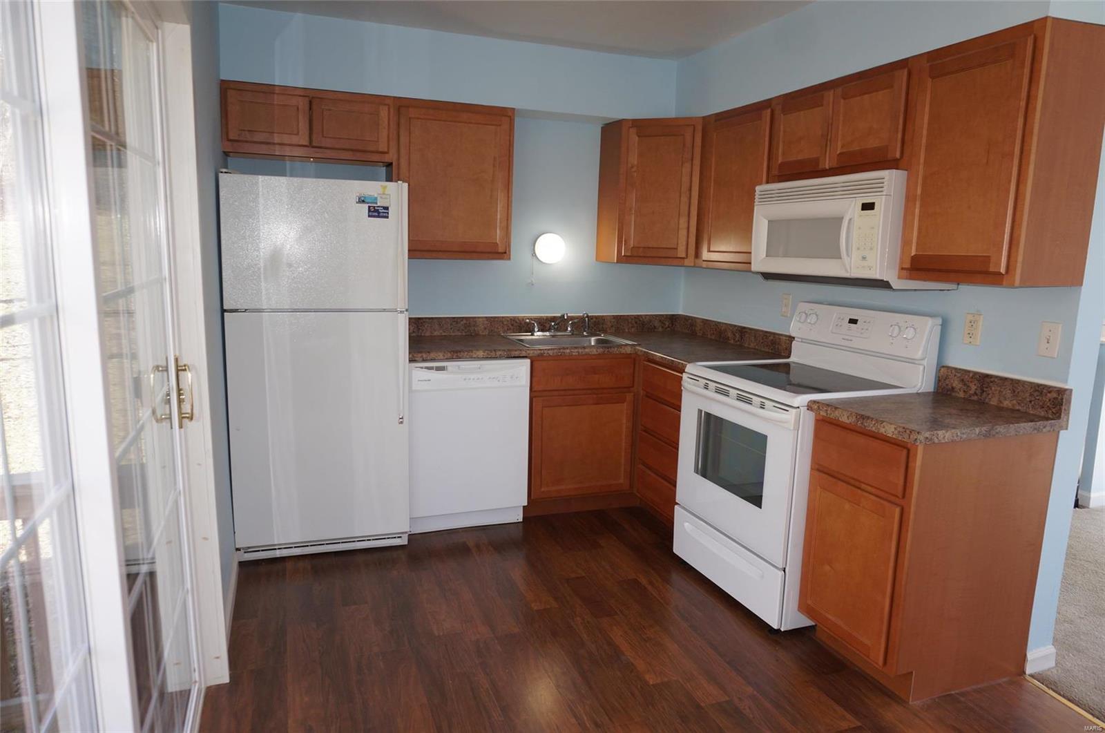 5451 Fern Beach Road St. Louis, MO 63128 - Photo 4 of 14 Gallery Image 4