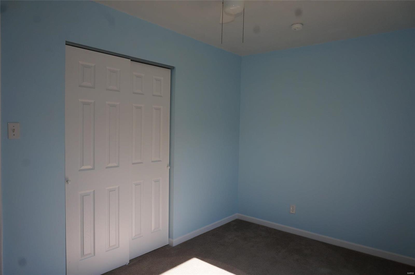 5451 Fern Beach Road St. Louis, MO 63128 - Photo 8 of 14 Gallery Image 8