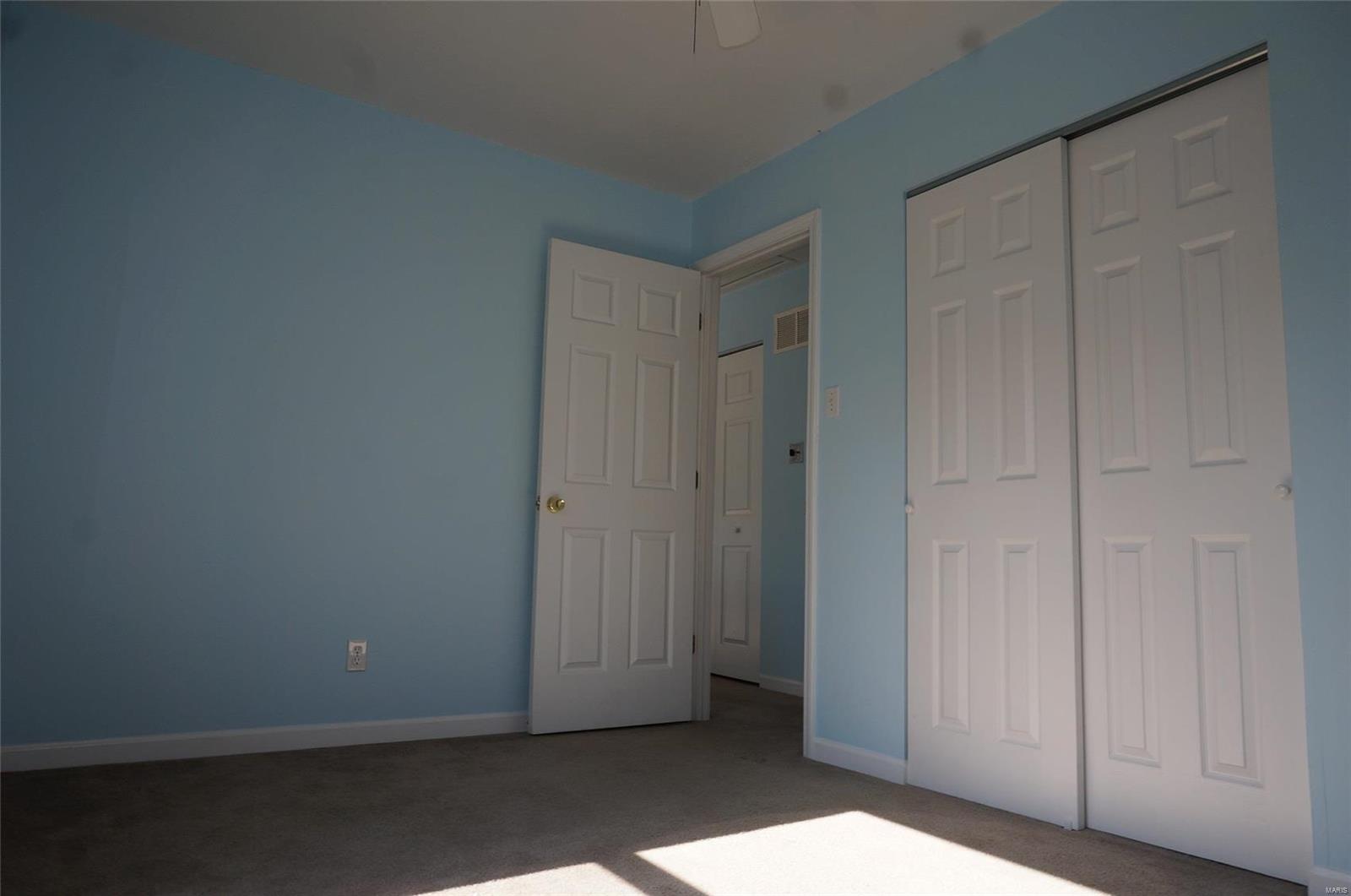 5451 Fern Beach Road St. Louis, MO 63128 - Photo 9 of 14 Gallery Image 9