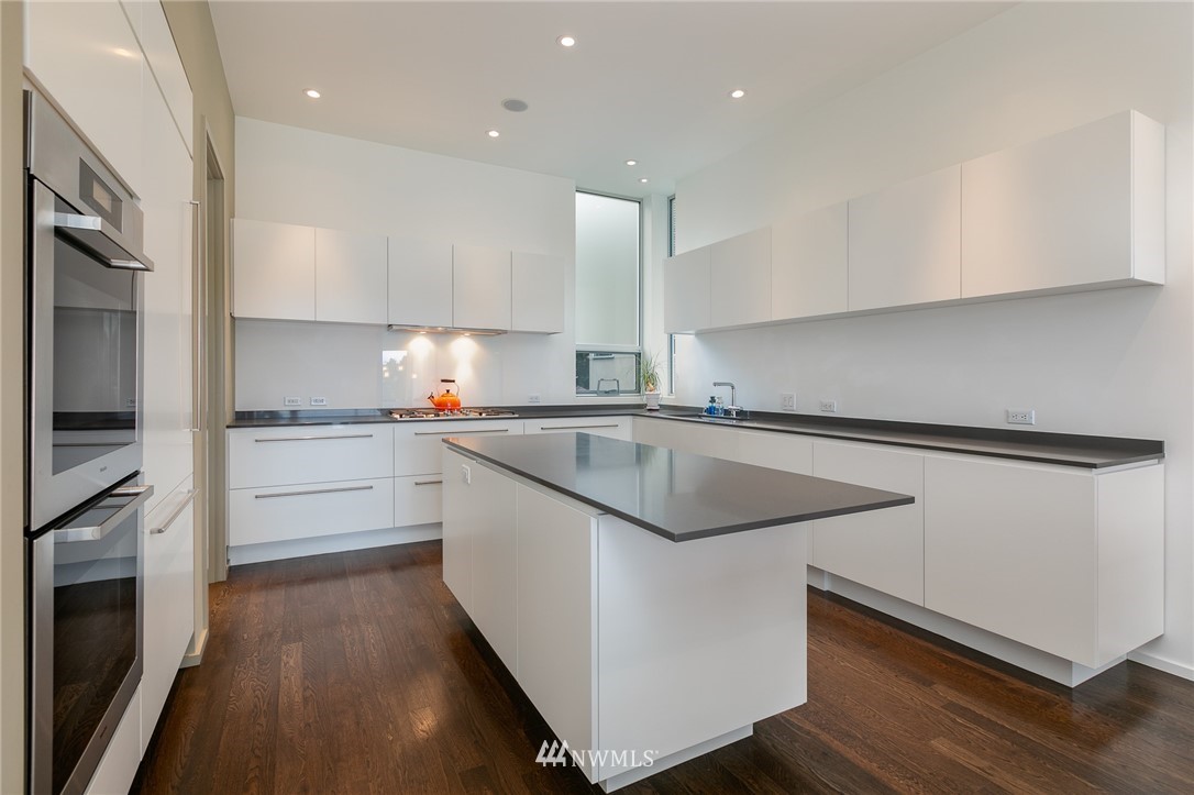 1750 Lake Washington Boulevard North, Unit C Renton, WA 98056 - Photo 11 of 24