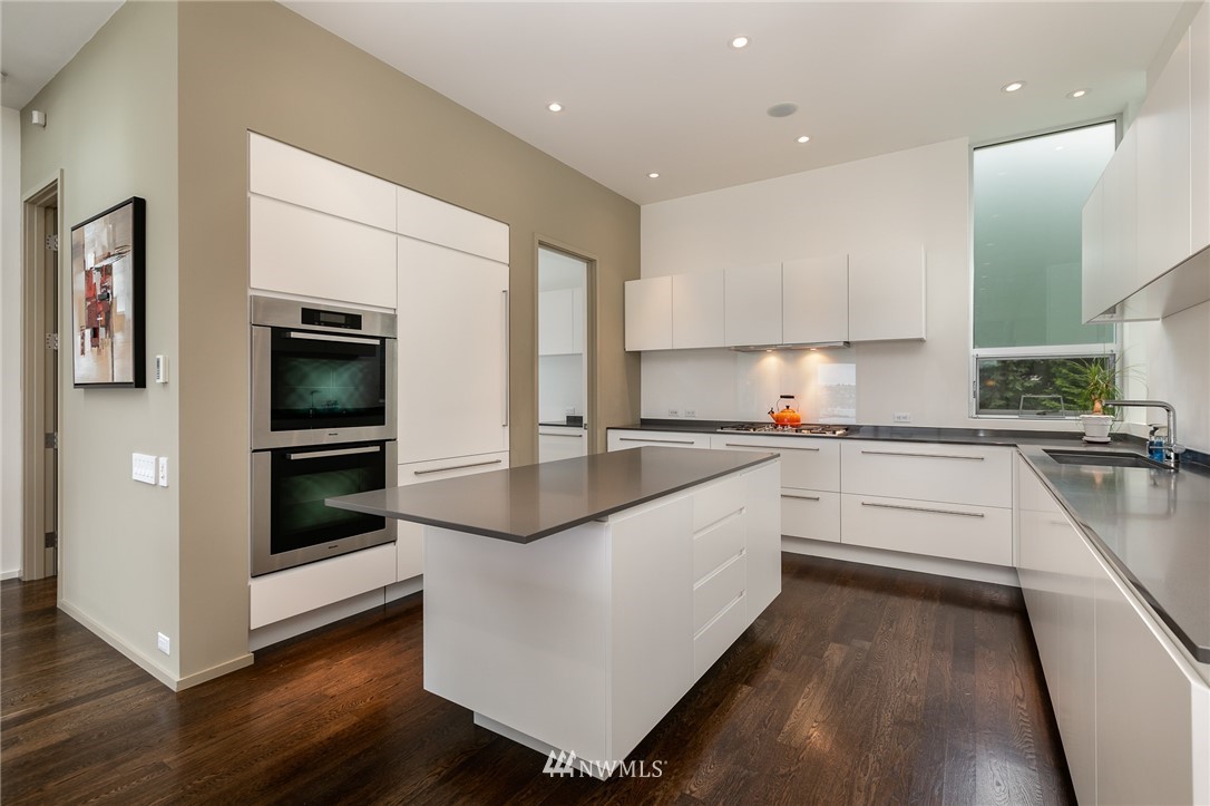 1750 Lake Washington Boulevard North, Unit C Renton, WA 98056 - Photo 12 of 24