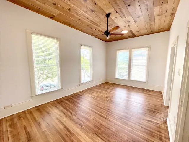 $1,295 | 514 East University Avenue, Unit 4, Georgetown, TX 78626