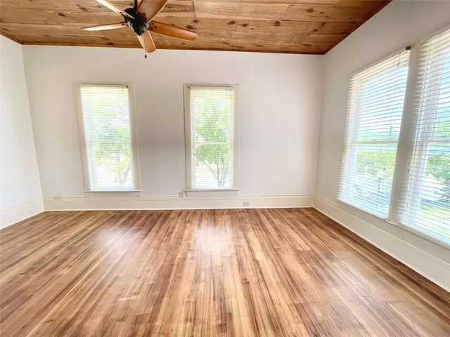 $1,295 | 514 East University Avenue, Unit 4, Georgetown, TX 78626