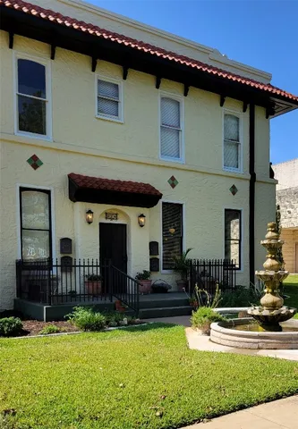 $1,295 | 514 East University Avenue, Unit 4, Georgetown, TX 78626