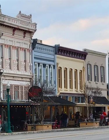 $1,295 | 514 East University Avenue, Unit 4, Georgetown, TX 78626