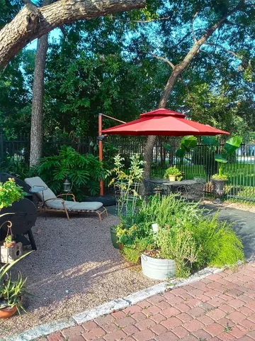 $1,295 | 514 East University Avenue, Unit 4, Georgetown, TX 78626