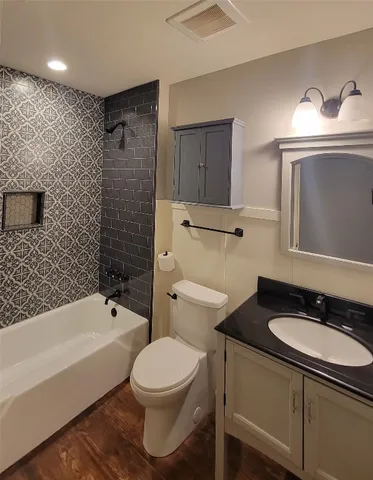 $1,295 | 514 East University Avenue, Unit 4, Georgetown, TX 78626