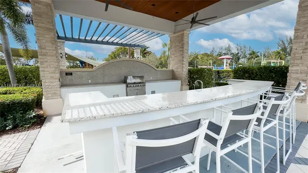 $910,000 | 8885 Northwest 100th Place, Doral, FL 33178
