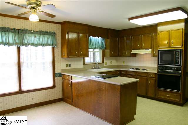 205 Sugar Creek Road Greer, SC 29650 - Photo 6 of 25 Gallery Image 6