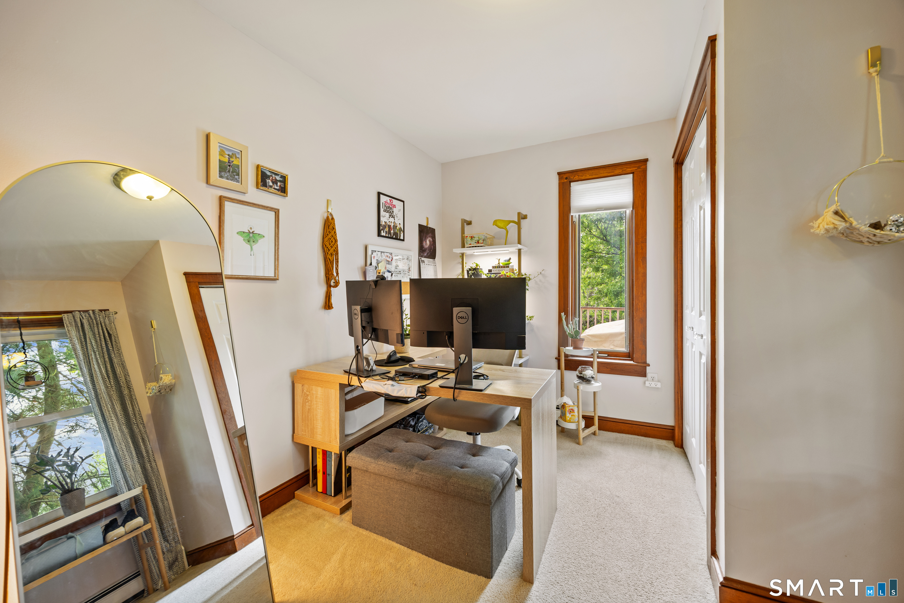 694 Millbrook Road Middletown, CT 06457 - Photo 14 of 34 a workspace with furniture and a window