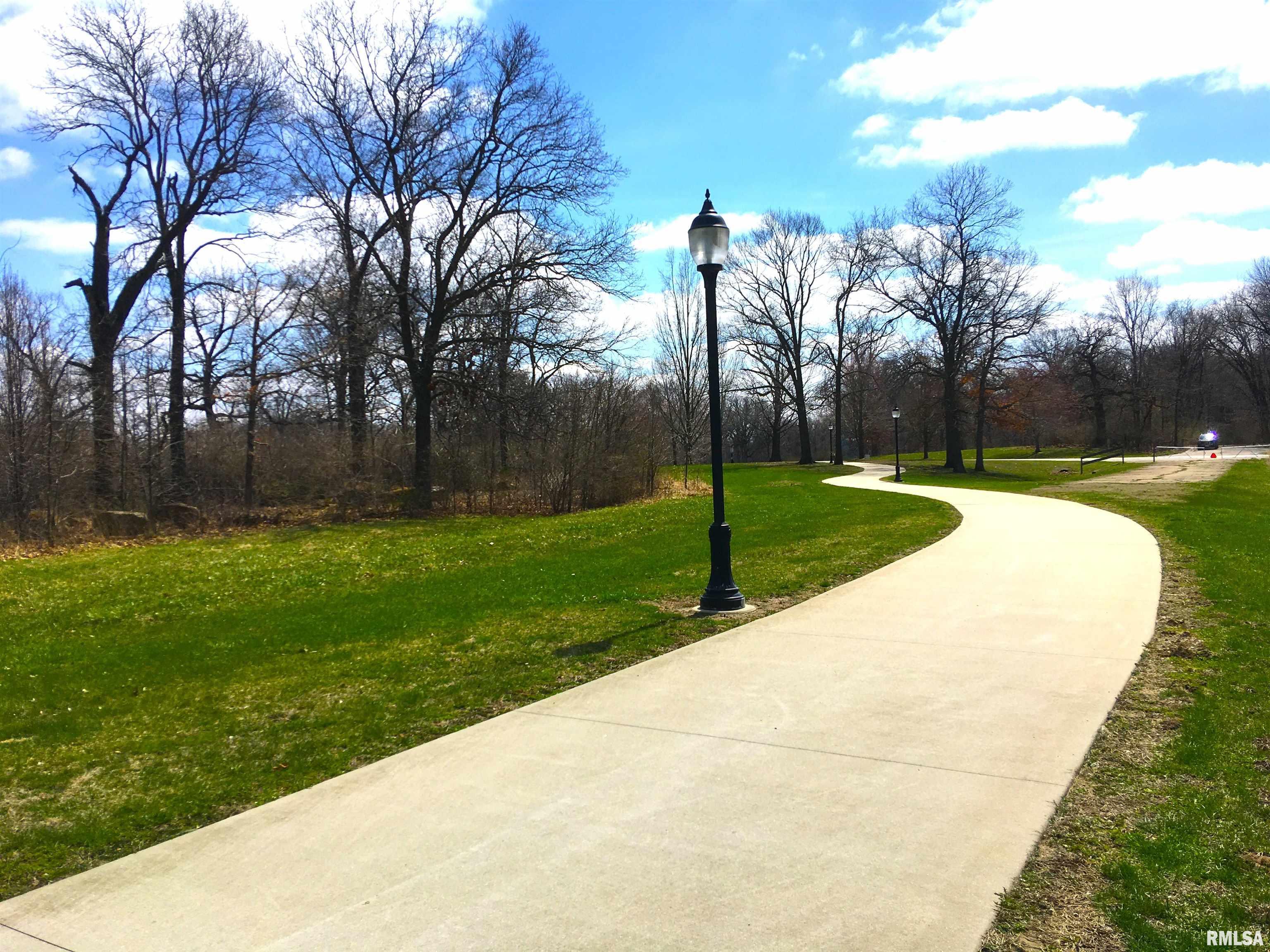 Cabin Smoke Trail Springfield, IL 62707 - Photo 5 of 8