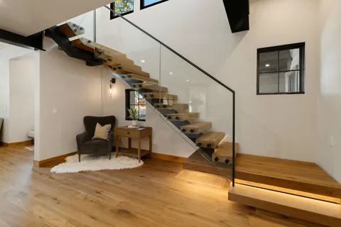 $6,300,000 | 561 Stewart McKay, Truckee, CA 96161