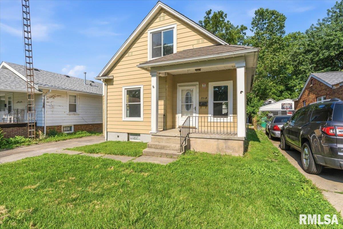 2317 South 9th Street Springfield, IL 62703 - Photo 2 of 33