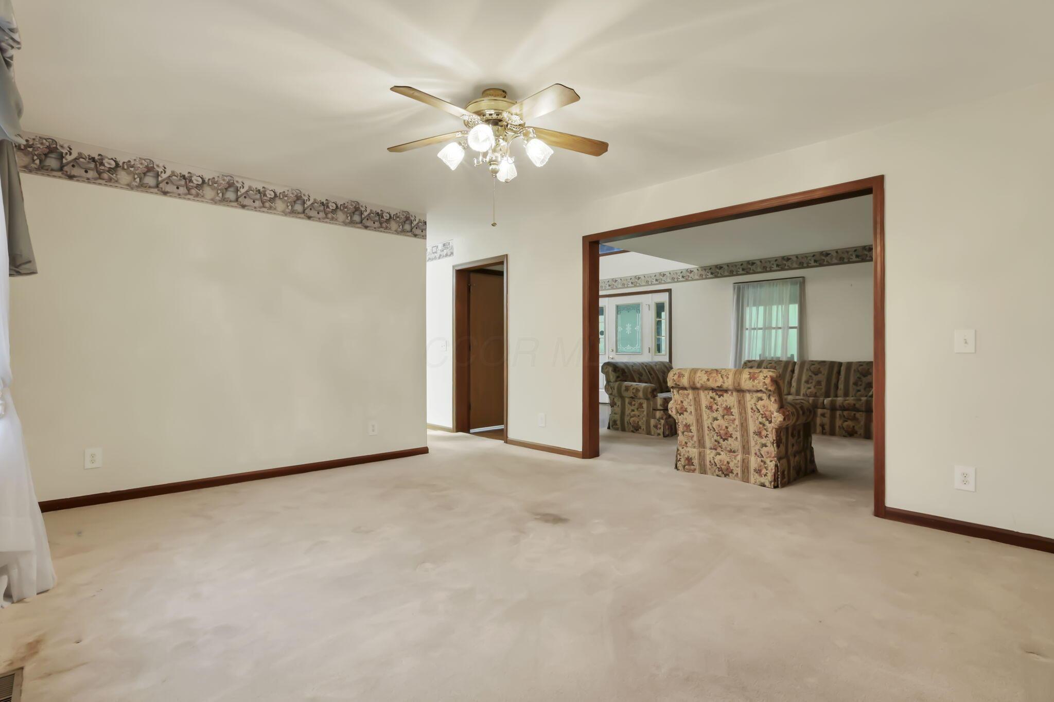 11839 Flint Ridge Road Southeast Newark, OH 43056 - Photo 8 of 50 Family room