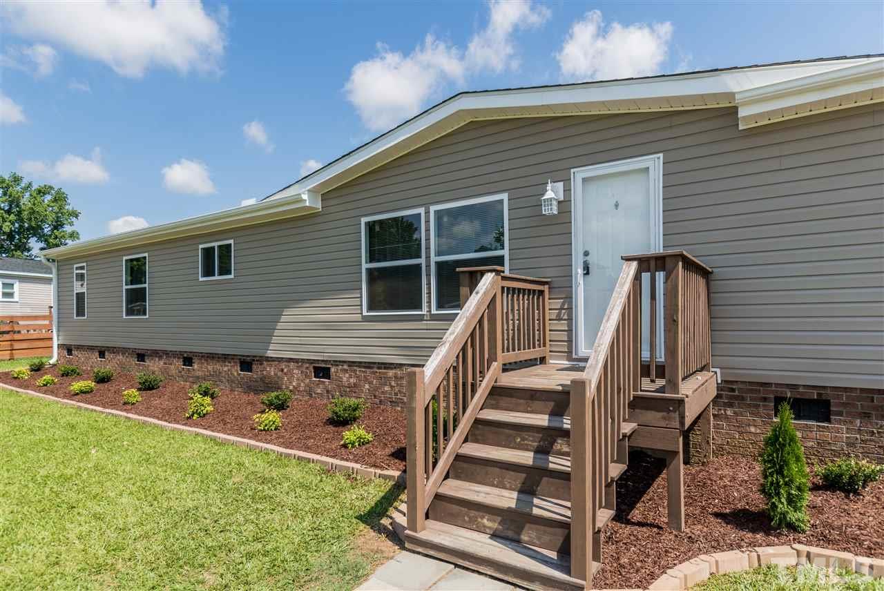 132 Rocks Edge Lane Smithfield, NC 27577 - Photo 2 of 24 Gallery Image 2