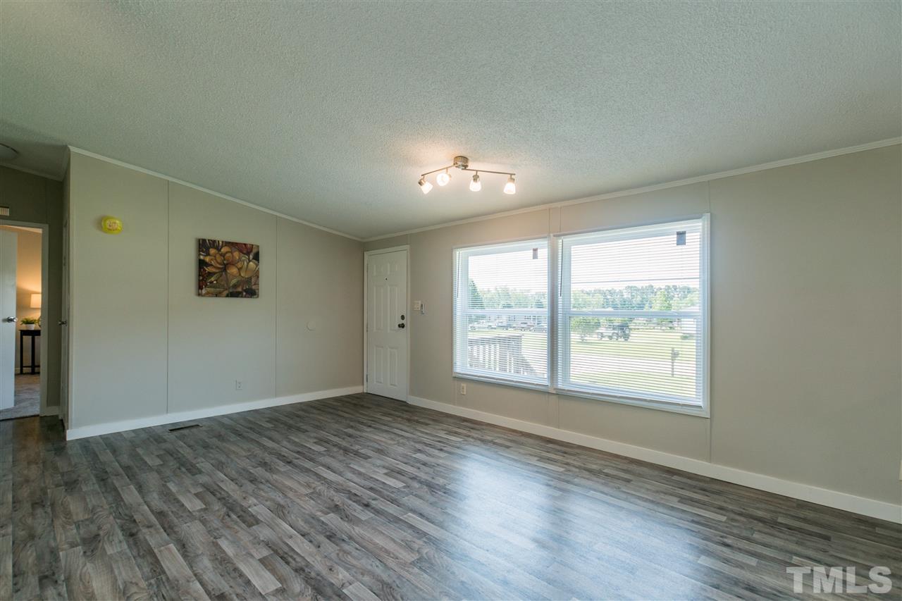132 Rocks Edge Lane Smithfield, NC 27577 - Photo 4 of 24 Gallery Image 4