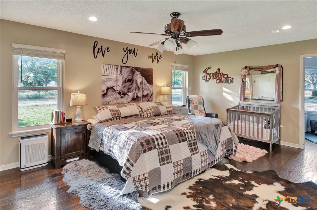 351 Sulphur Creek Road Victoria, TX 77905 - Photo 17 of 28
