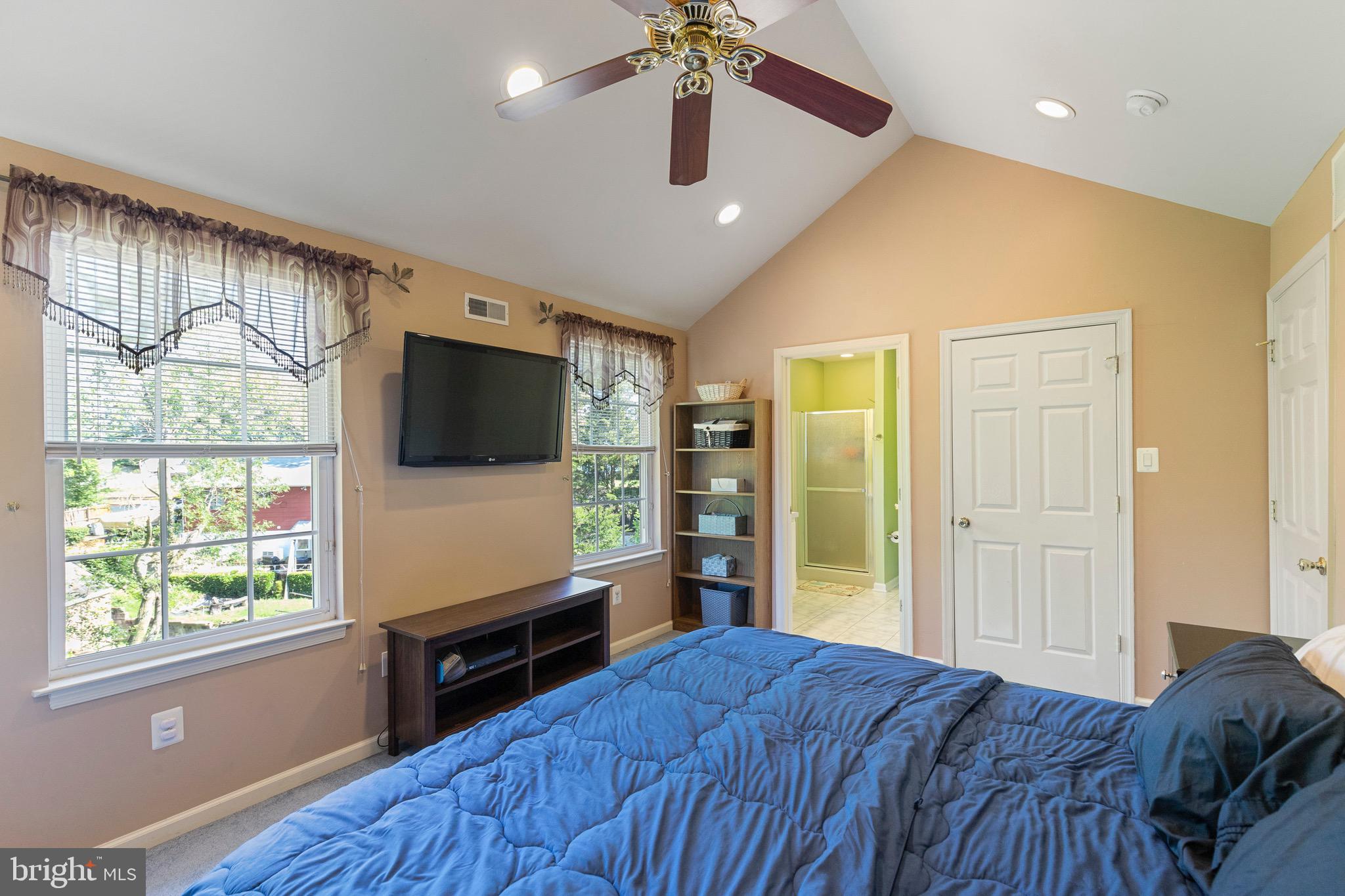 433 Ridge Avenue Glendora, NJ 08029 - Photo 32 of 42 Vaulted Ceilings, Tons of natural light