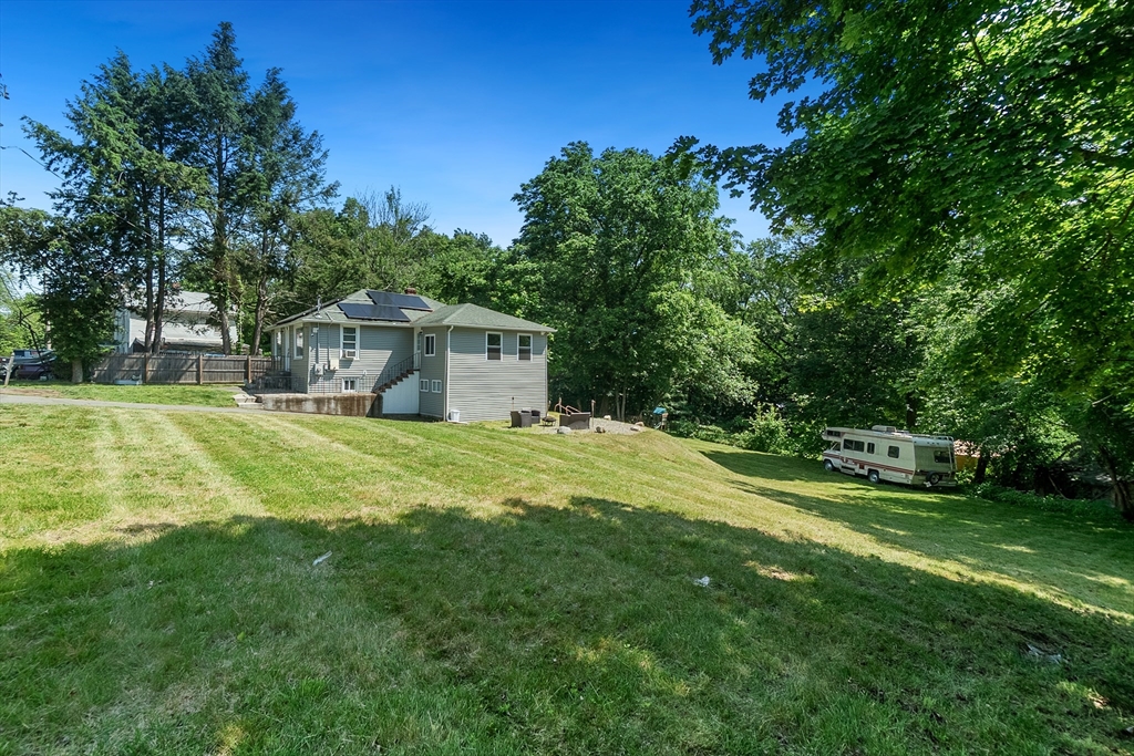20 Clara Street West Springfield, MA 01089 - Photo 2 of 29 Gallery Image 2