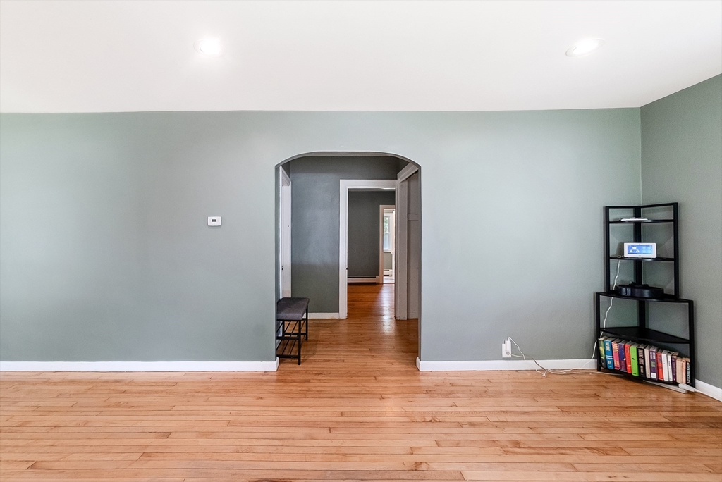 20 Clara Street West Springfield, MA 01089 - Photo 6 of 29 Gallery Image 6