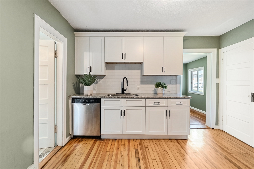 20 Clara Street West Springfield, MA 01089 - Photo 7 of 29 Gallery Image 7