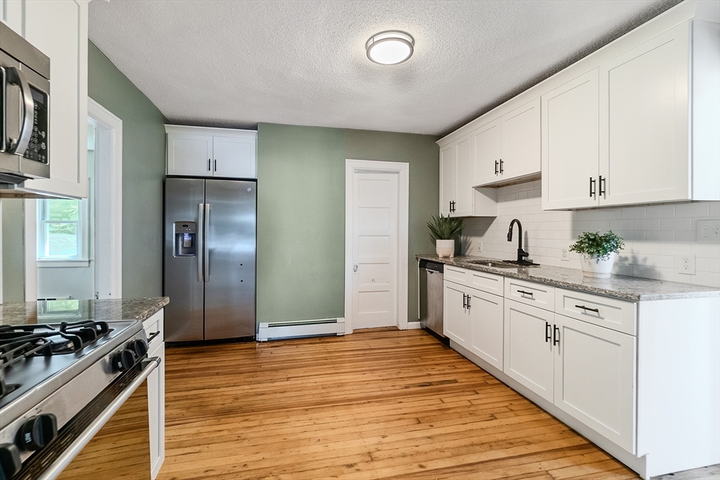 20 Clara Street West Springfield, MA 01089 - Photo 8 of 29 Gallery Image 8