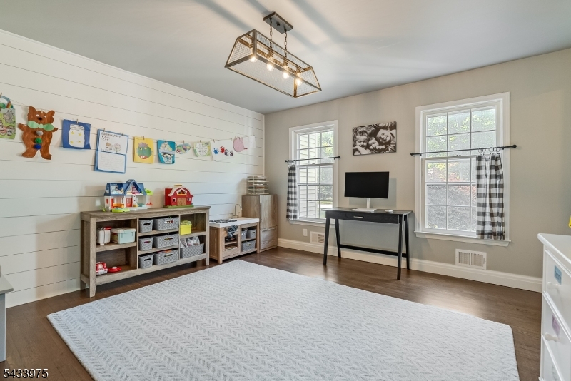54 Dean Road Mendham, NJ 07945 - Photo 12 of 31