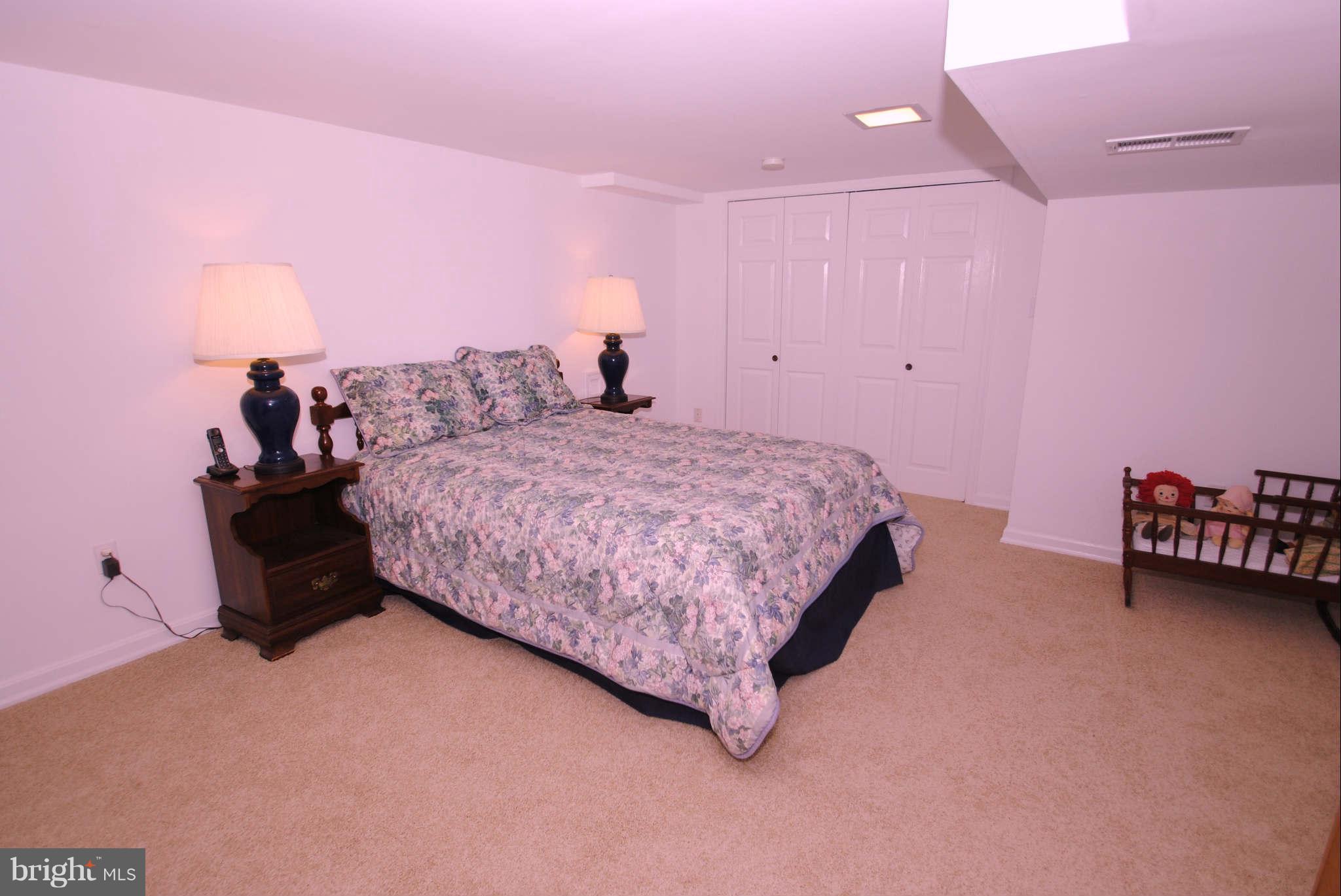 39 Cedar Road Severna Park, MD 21146 - Photo 23 of 30 Bedroom 5 or home office