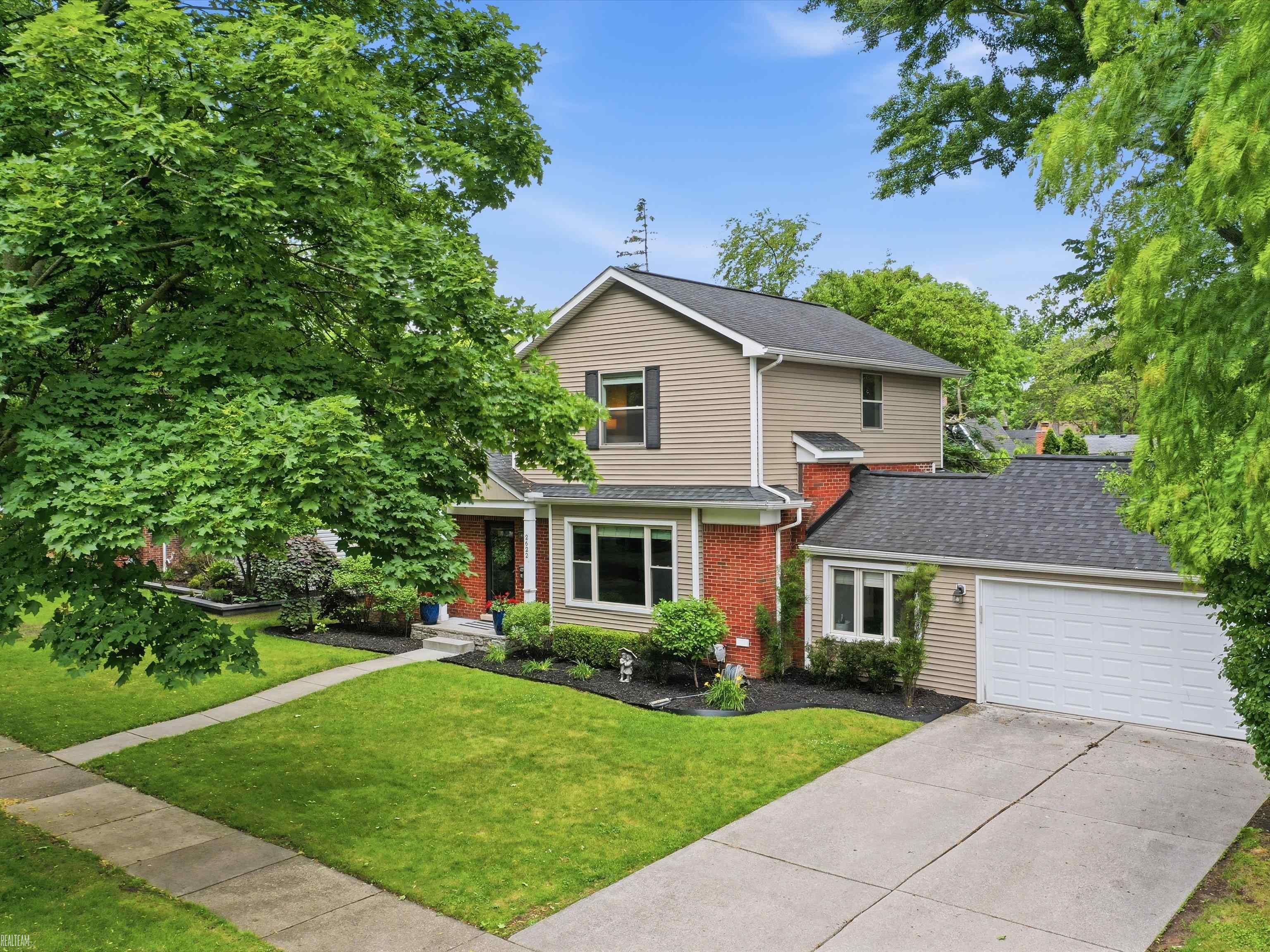 2622 Bembridge Road Royal Oak, MI 48073 - Photo 41 of 46
