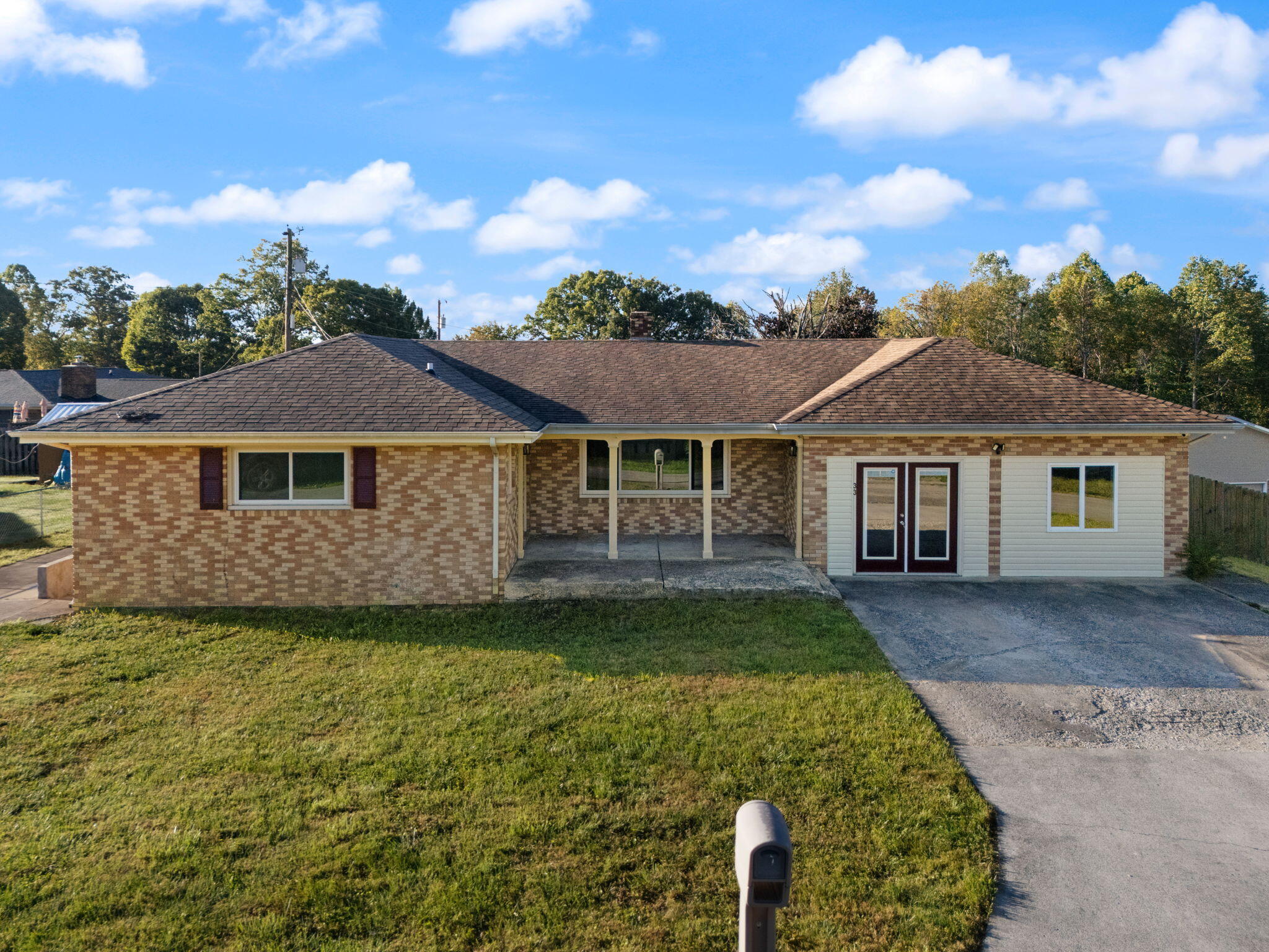 33 Springfield Circle Corbin, KY 40701 - Photo 1 of 87 67-web-or-mls-DJI_20241009091149_0015_D